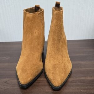 Marc Fisher Size 6 Light Brown Suede Pointed Toe Ankle Boots